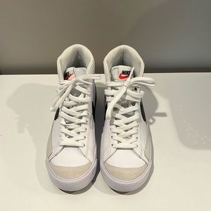 Nike Blazer Mid ‘77